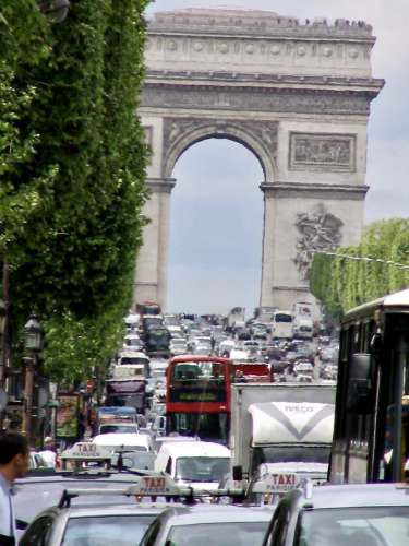 Rush hour auf der Champs Elysee